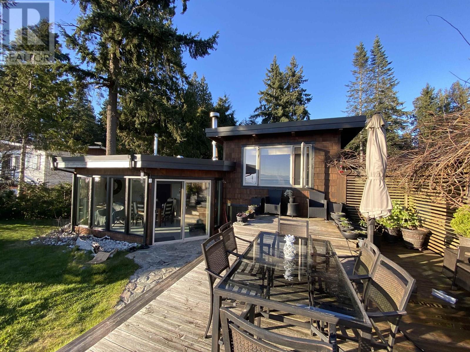 4479 Stalashen Drive, Sechelt, British Columbia  V7Z 0B3 - Photo 6 - R2890249