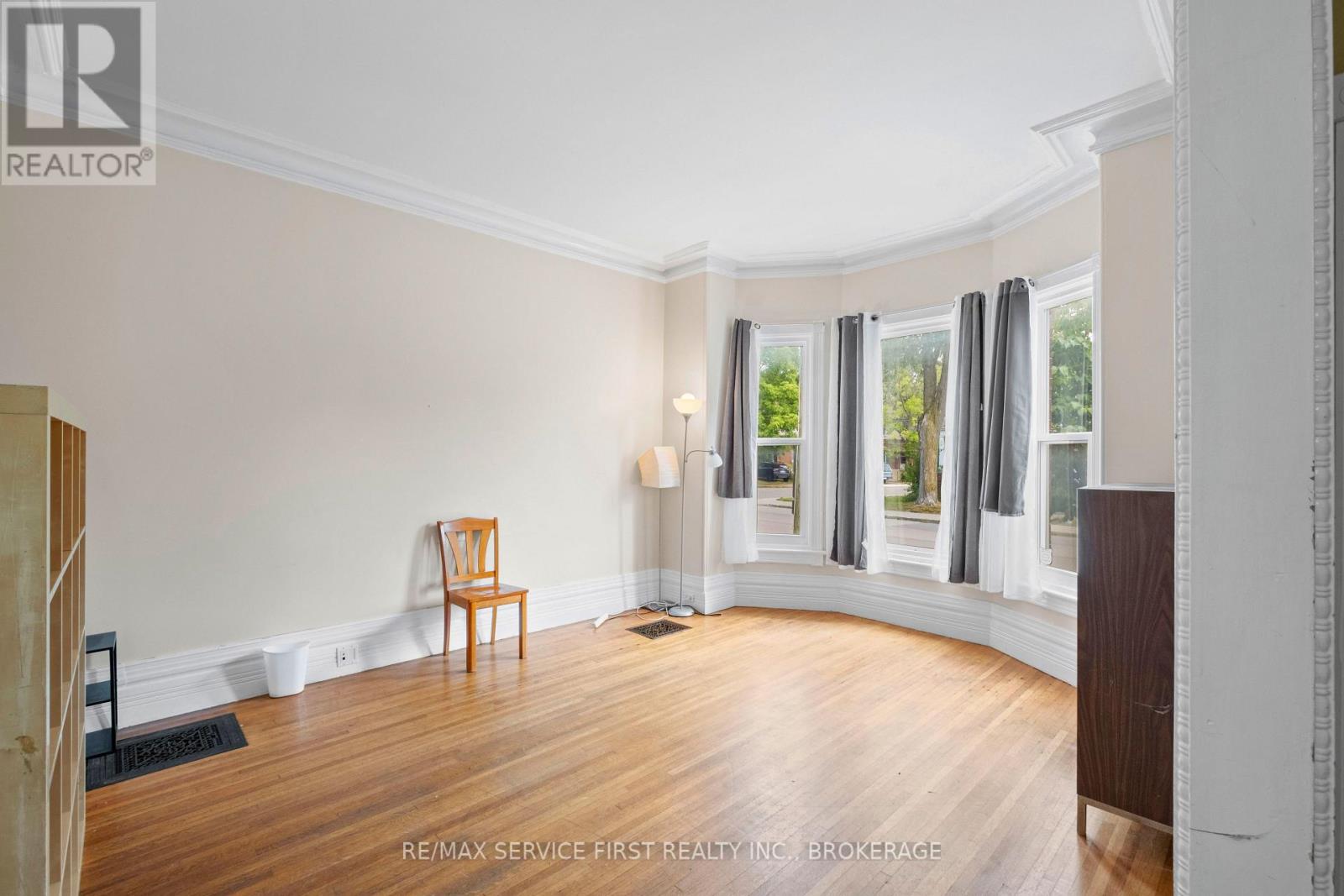 392 Alfred Street, Kingston (East Of Sir John A. Blvd), Ontario  K7K 4H7 - Photo 17 - X12218051