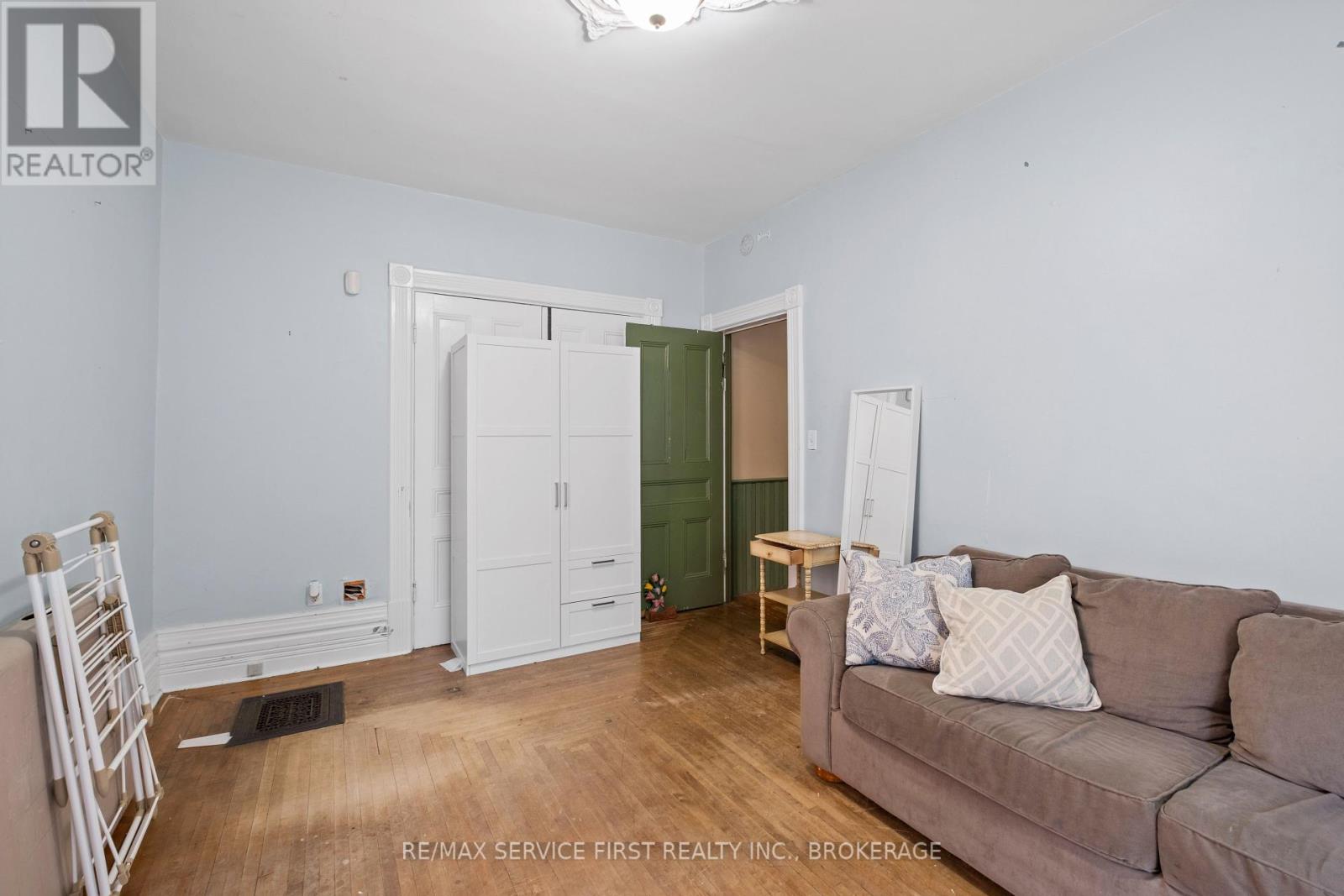 392 Alfred Street, Kingston (East Of Sir John A. Blvd), Ontario  K7K 4H7 - Photo 25 - X12218051