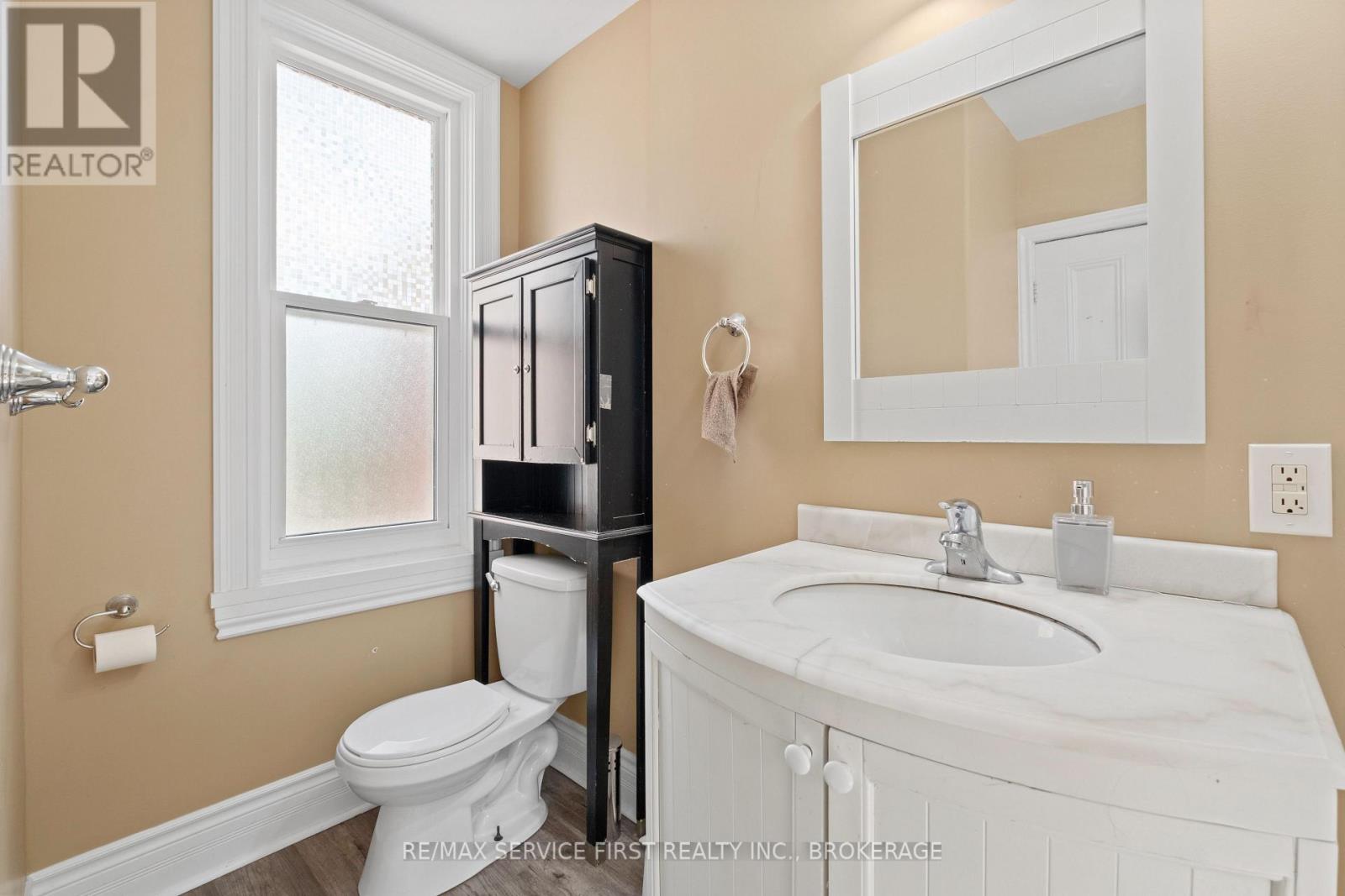 392 Alfred Street, Kingston (East Of Sir John A. Blvd), Ontario  K7K 4H7 - Photo 33 - X12218051