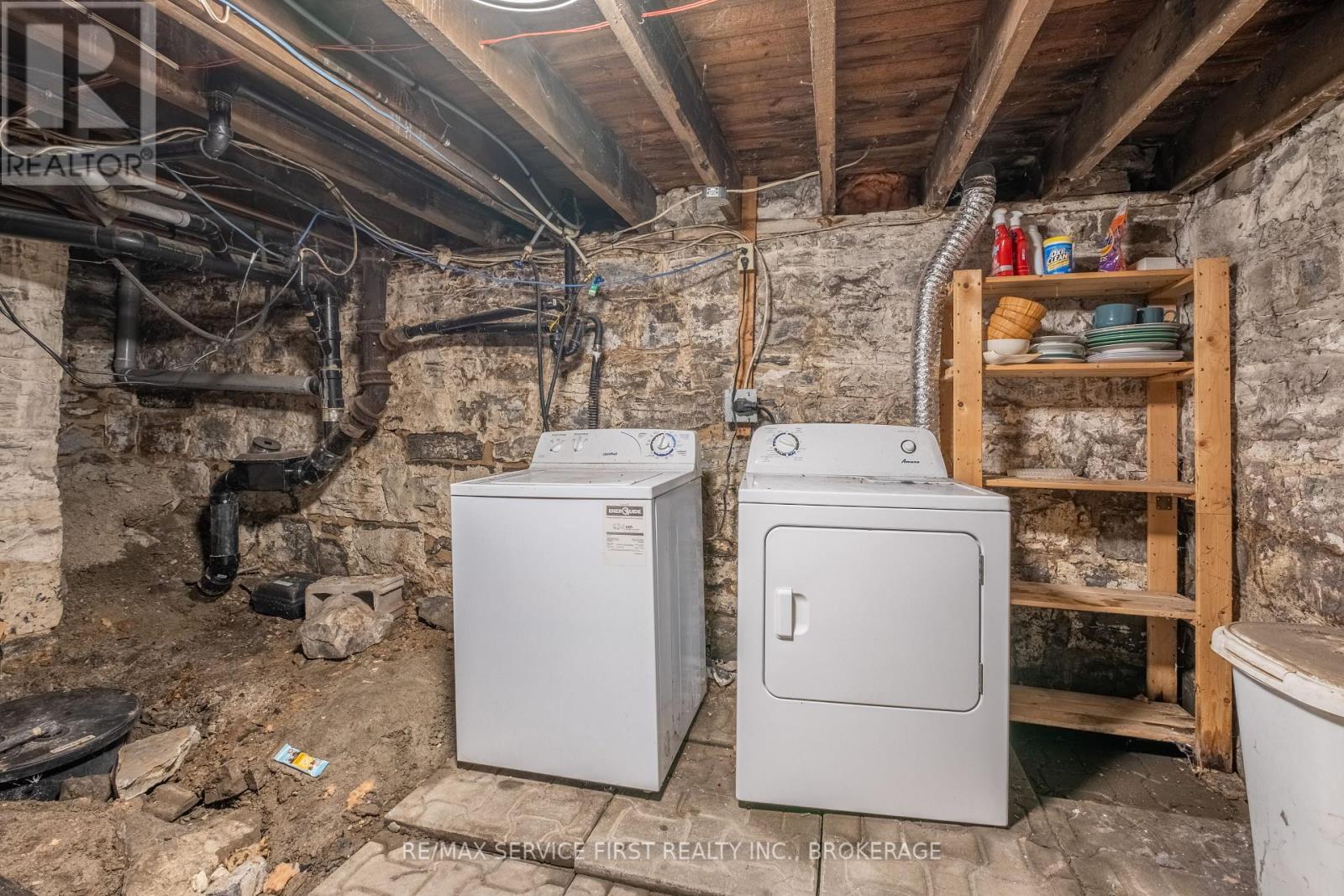 392 Alfred Street, Kingston (East Of Sir John A. Blvd), Ontario  K7K 4H7 - Photo 43 - X12218051