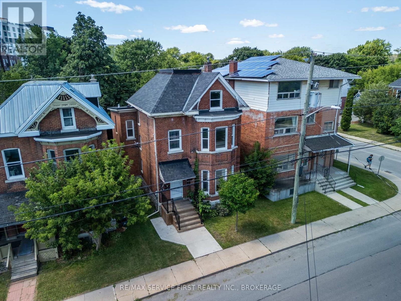 392 Alfred Street, Kingston (East Of Sir John A. Blvd), Ontario  K7K 4H7 - Photo 9 - X12218051