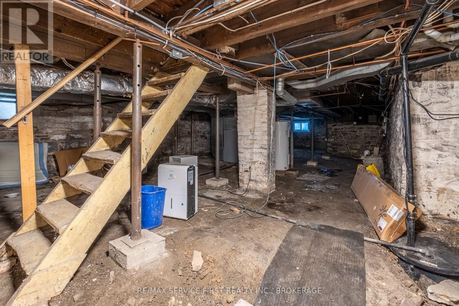 392 Alfred Street, Kingston (East Of Sir John A. Blvd), Ontario  K7K 4H7 - Photo 42 - X12218055