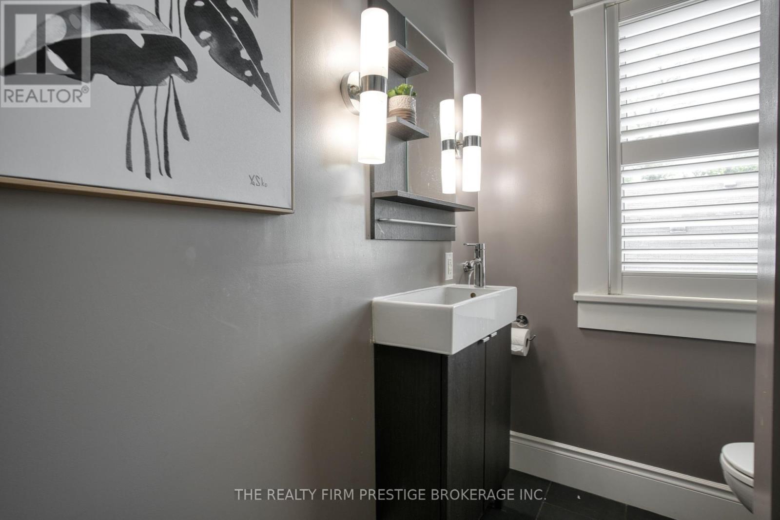 42 Evergreen Avenue, London South, Ontario  N6J 1A5 - Photo 30 - X12218072