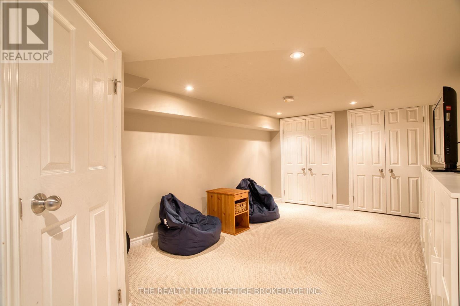 42 Evergreen Avenue, London South, Ontario  N6J 1A5 - Photo 33 - X12218072