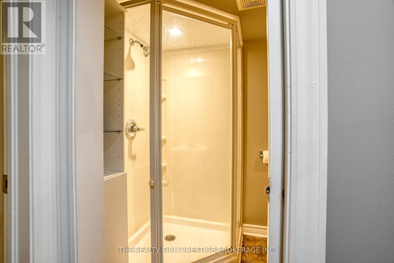 42 Evergreen Avenue, London South, Ontario  N6J 1A5 - Photo 36 - X12218072