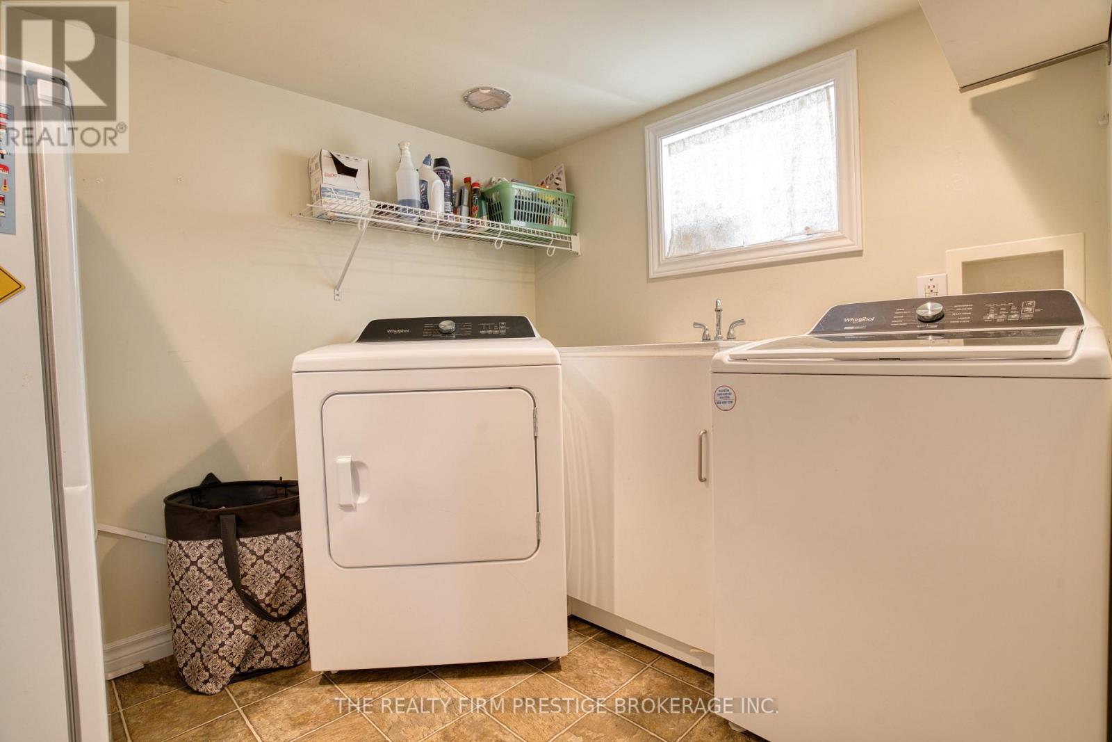 42 Evergreen Avenue, London South, Ontario  N6J 1A5 - Photo 37 - X12218072