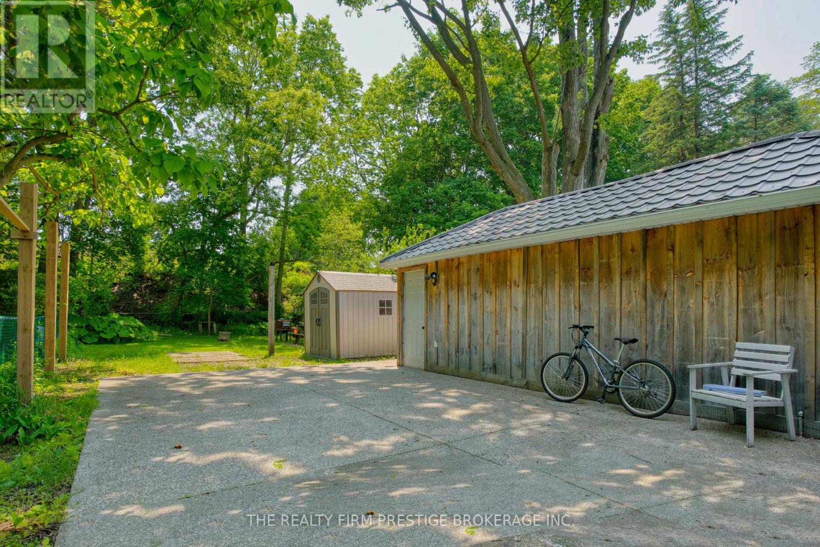42 Evergreen Avenue, London South, Ontario  N6J 1A5 - Photo 40 - X12218072