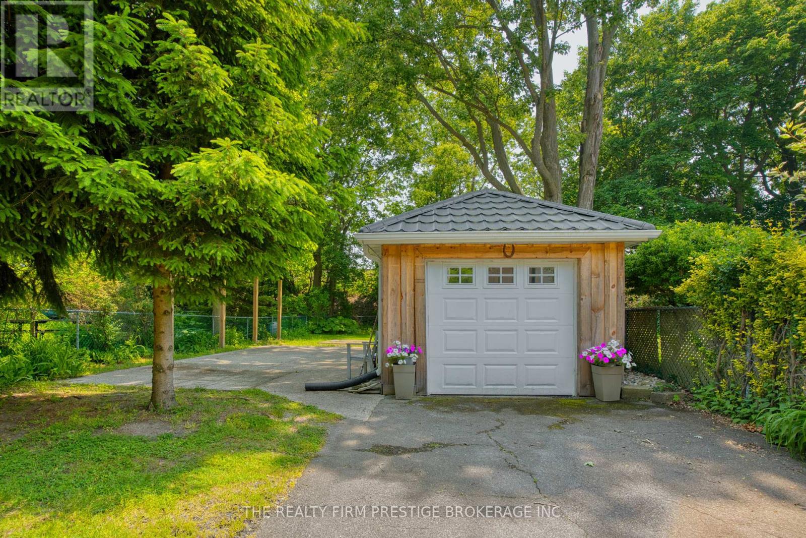 42 Evergreen Avenue, London South, Ontario  N6J 1A5 - Photo 42 - X12218072