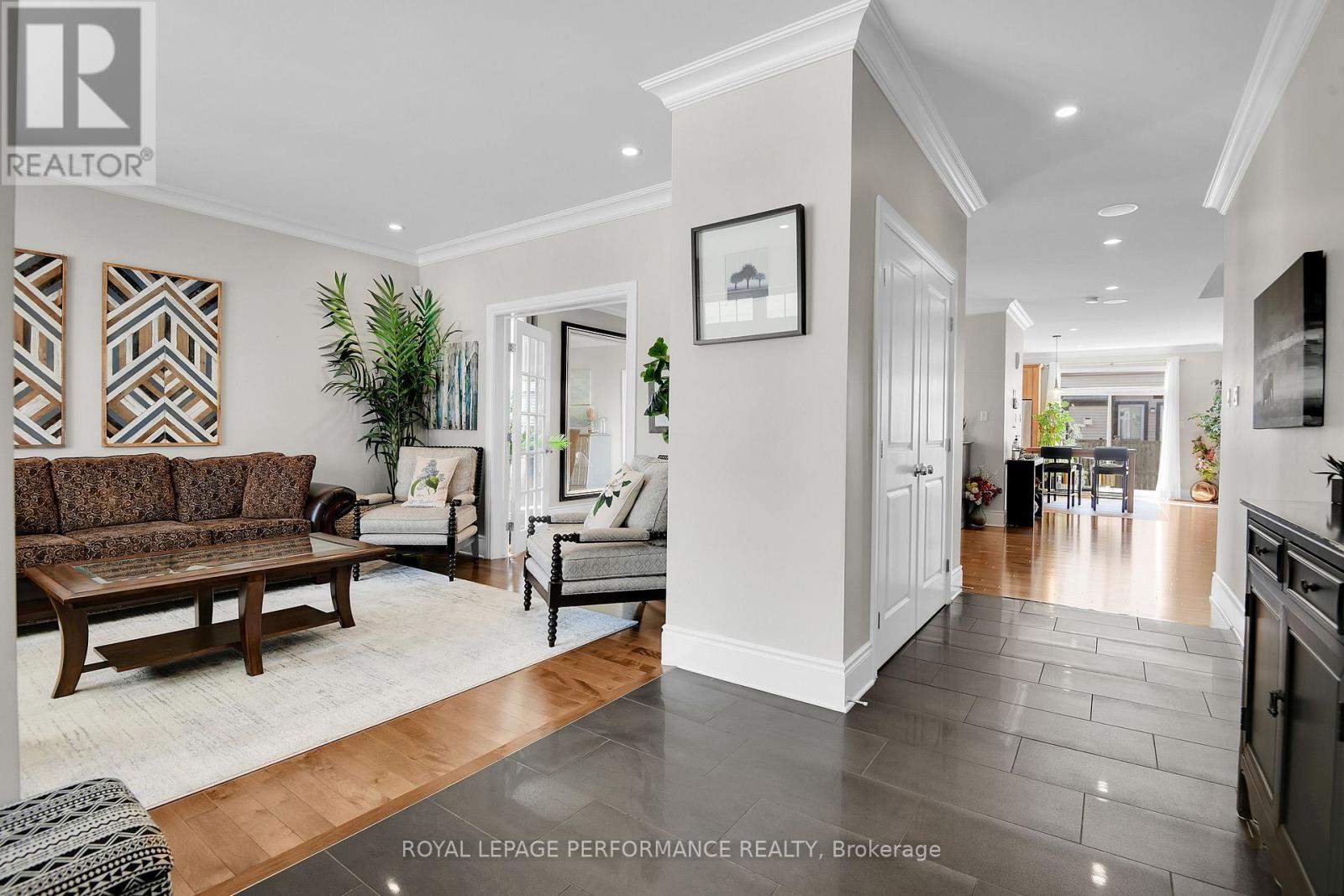 509 Egret Way, Ottawa, Ontario  K2J 5V3 - Photo 4 - X12218061