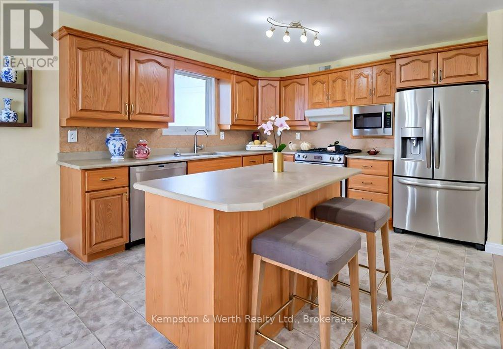 8430 175 Road, North Perth, Ontario  N0G 1Y0 - Photo 12 - X12218068
