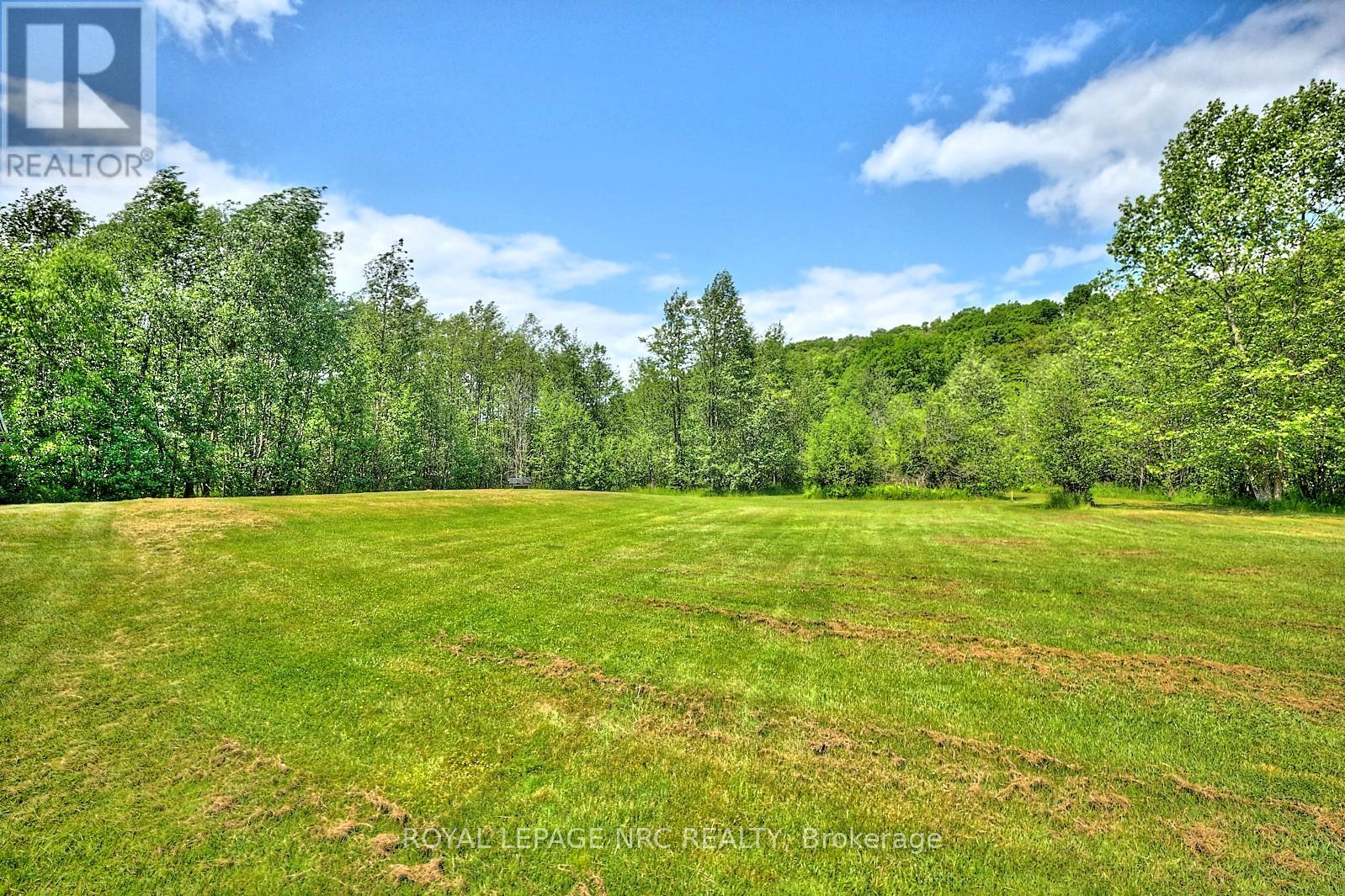 2834 Mcsherry Lane, Pelham (Fonthill), Ontario  L0S 1E6 - Photo 7 - X12217614