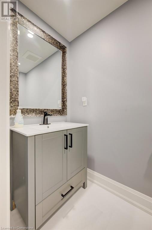 1211 Woodburn Road, Binbrook, Ontario  L0R 1P0 - Photo 34 - 40740004