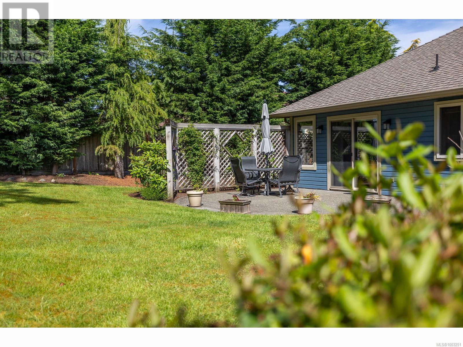 585 Hazelwood Pl, Qualicum Beach, British Columbia  V9K 1A1 - Photo 10 - 1003251