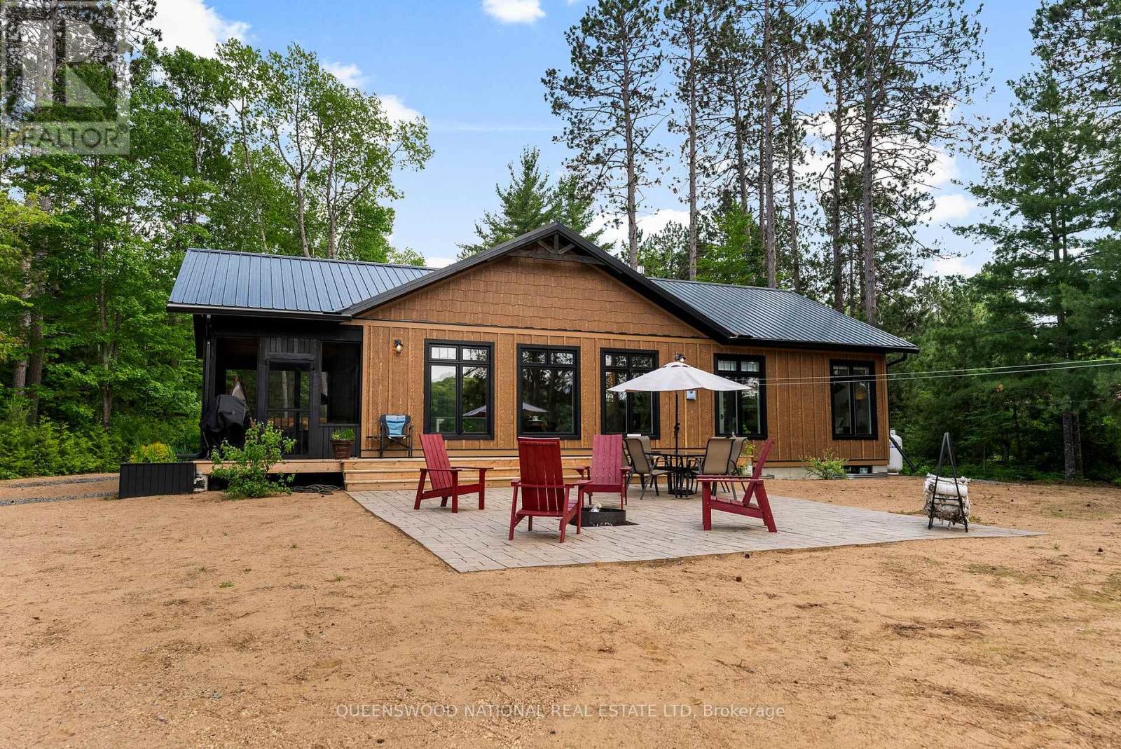 253 Grunwald Road, Madawaska Valley, Ontario  K0J 1B0 - Photo 2 - X12218093