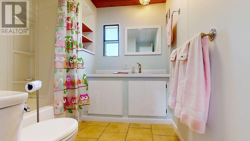 5349 Mountainview Road, Madeira Park, British Columbia  V0N 2H4 - Photo 29 - R3014823