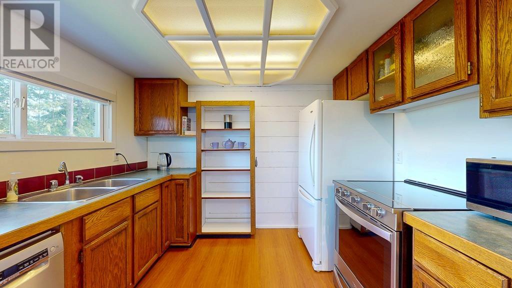 5349 Mountainview Road, Madeira Park, British Columbia  V0N 2H4 - Photo 22 - R3014823