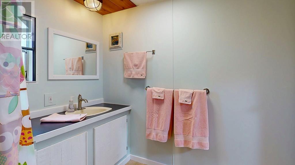 5349 Mountainview Road, Madeira Park, British Columbia  V0N 2H4 - Photo 30 - R3014823