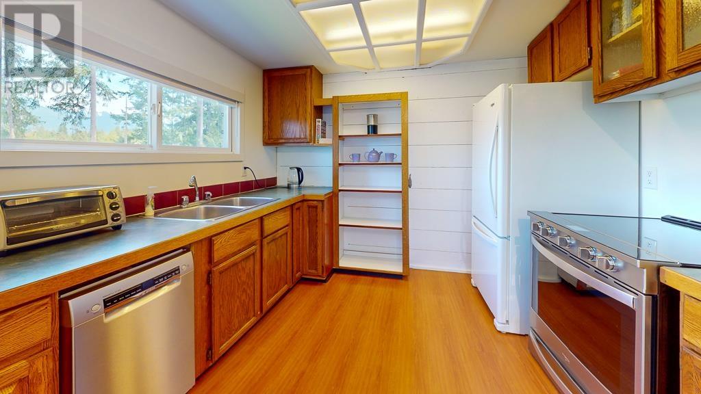 5349 Mountainview Road, Madeira Park, British Columbia  V0N 2H4 - Photo 27 - R3014823