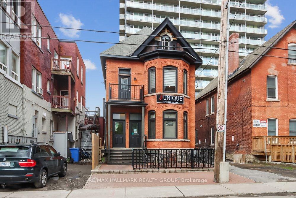 2 - 381 Cooper Street E, Ottawa, Ontario  K2P 0G8 - Photo 1 - X12218092