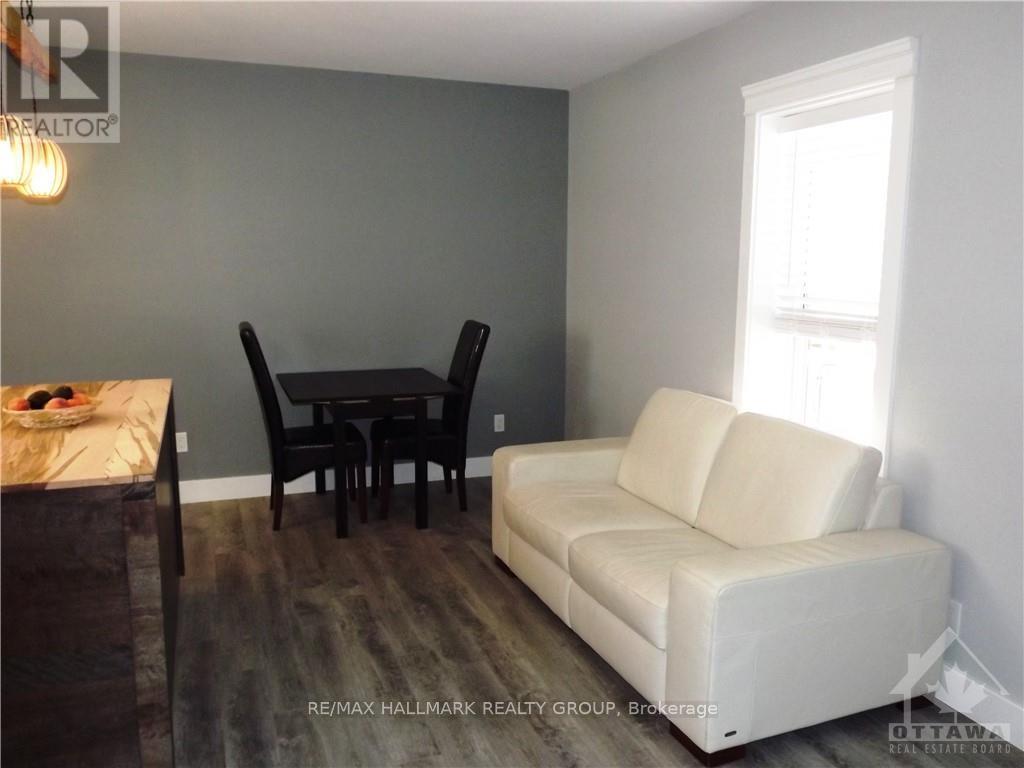 2 - 381 Cooper Street E, Ottawa, Ontario  K2P 0G8 - Photo 9 - X12218092