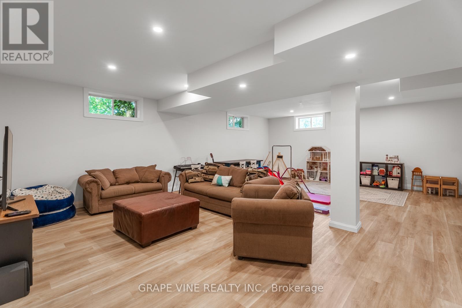 8055 Craig Farm Drive, Ottawa, Ontario  K0A 2P0 - Photo 28 - X12218097