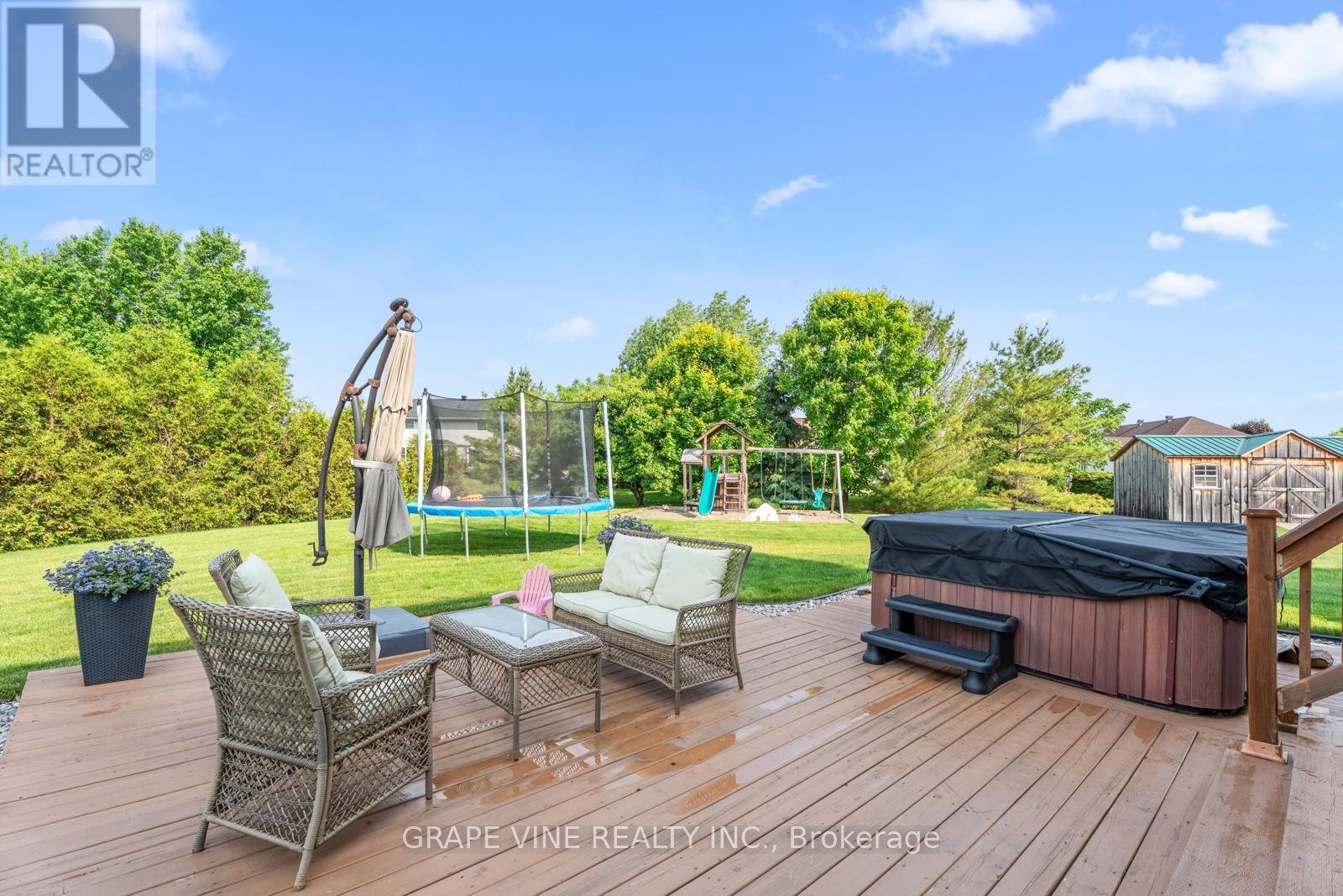 8055 Craig Farm Drive, Ottawa, Ontario  K0A 2P0 - Photo 6 - X12218097