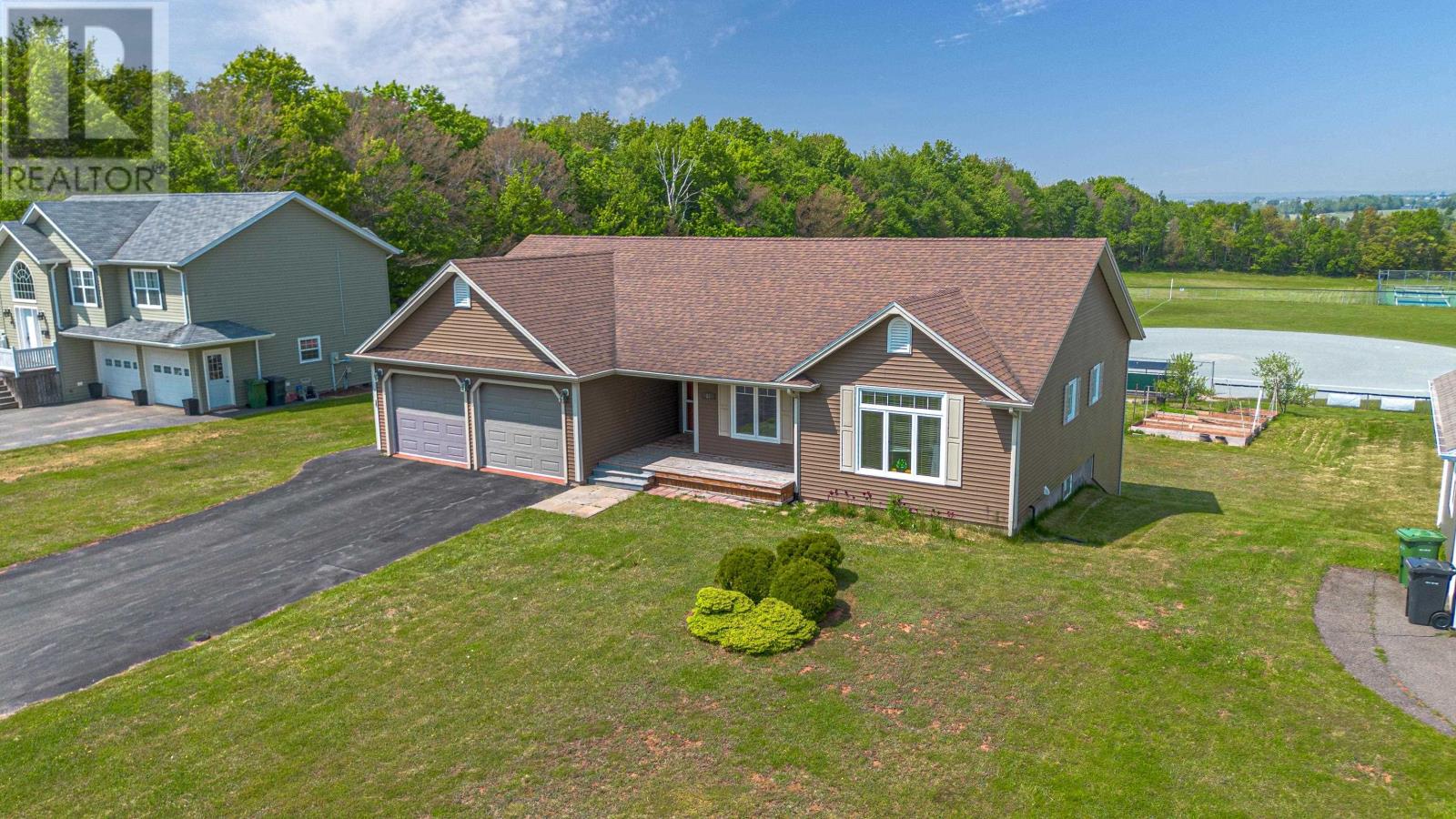 Property at 53 BONAVISTA Avenue image 3