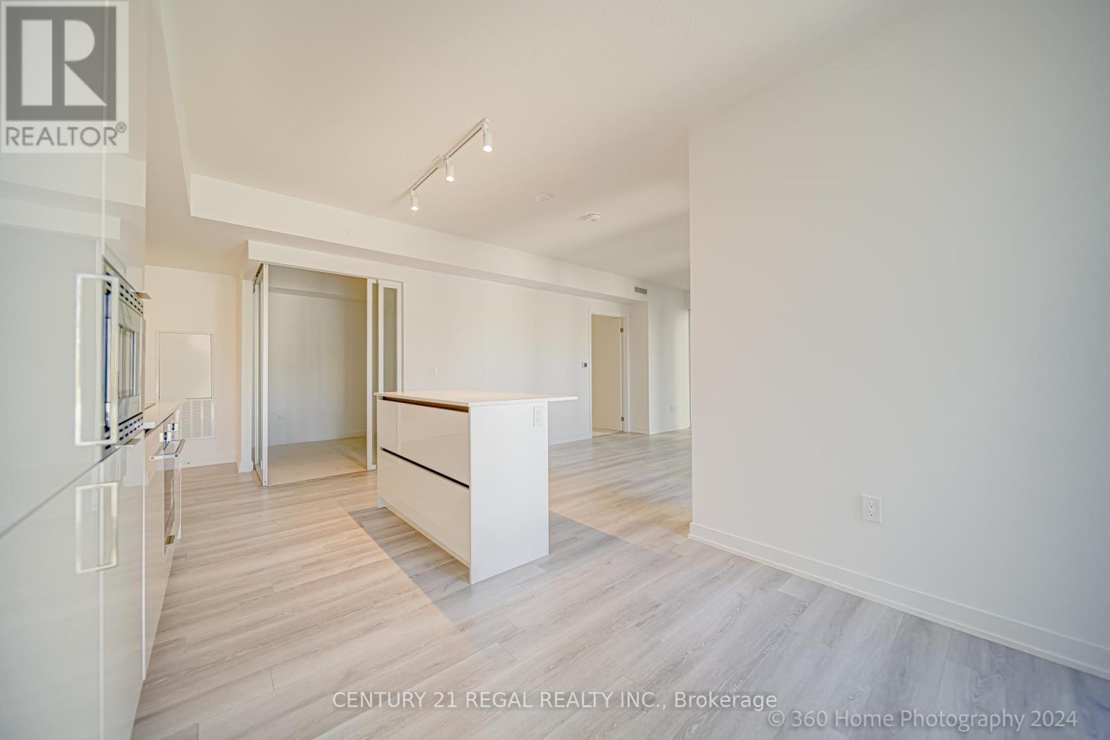 508 - 234 Simcoe Street, Toronto, Ontario  M5T 1T4 - Photo 11 - C12218065