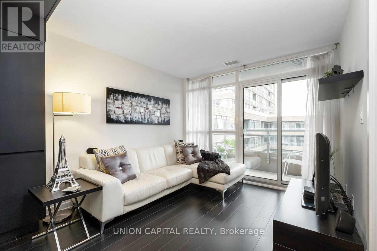 1029 - 10 Capreol Court, Toronto, Ontario  M5V 4B3 - Photo 11 - C12218089