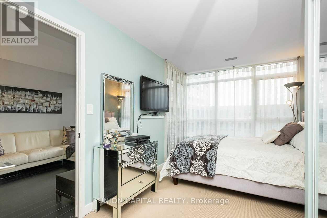 1029 - 10 Capreol Court, Toronto, Ontario  M5V 4B3 - Photo 13 - C12218089