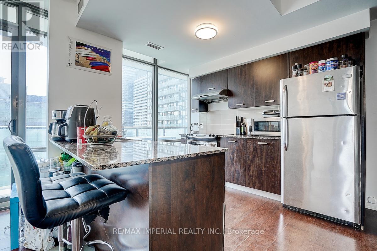 3405 - 832 Bay Street, Toronto, Ontario  M5S 1Z6 - Photo 17 - C12218090