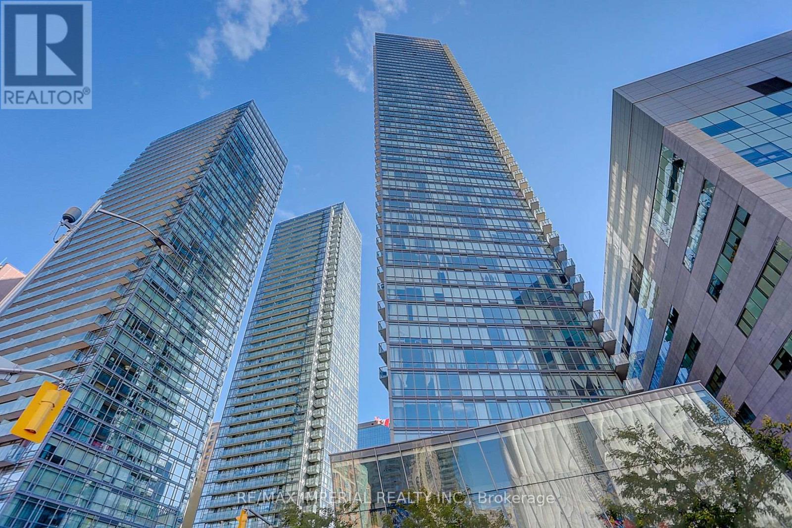 3405 - 832 Bay Street, Toronto, Ontario  M5S 1Z6 - Photo 2 - C12218090