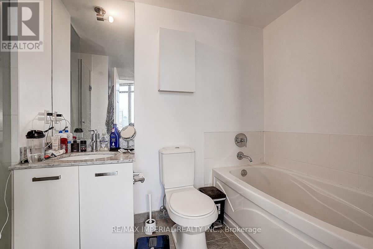 3405 - 832 Bay Street, Toronto, Ontario  M5S 1Z6 - Photo 26 - C12218090