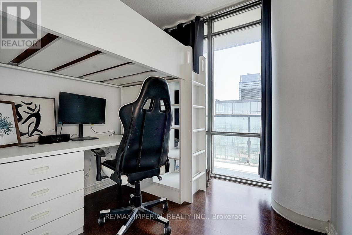 3405 - 832 Bay Street, Toronto, Ontario  M5S 1Z6 - Photo 29 - C12218090