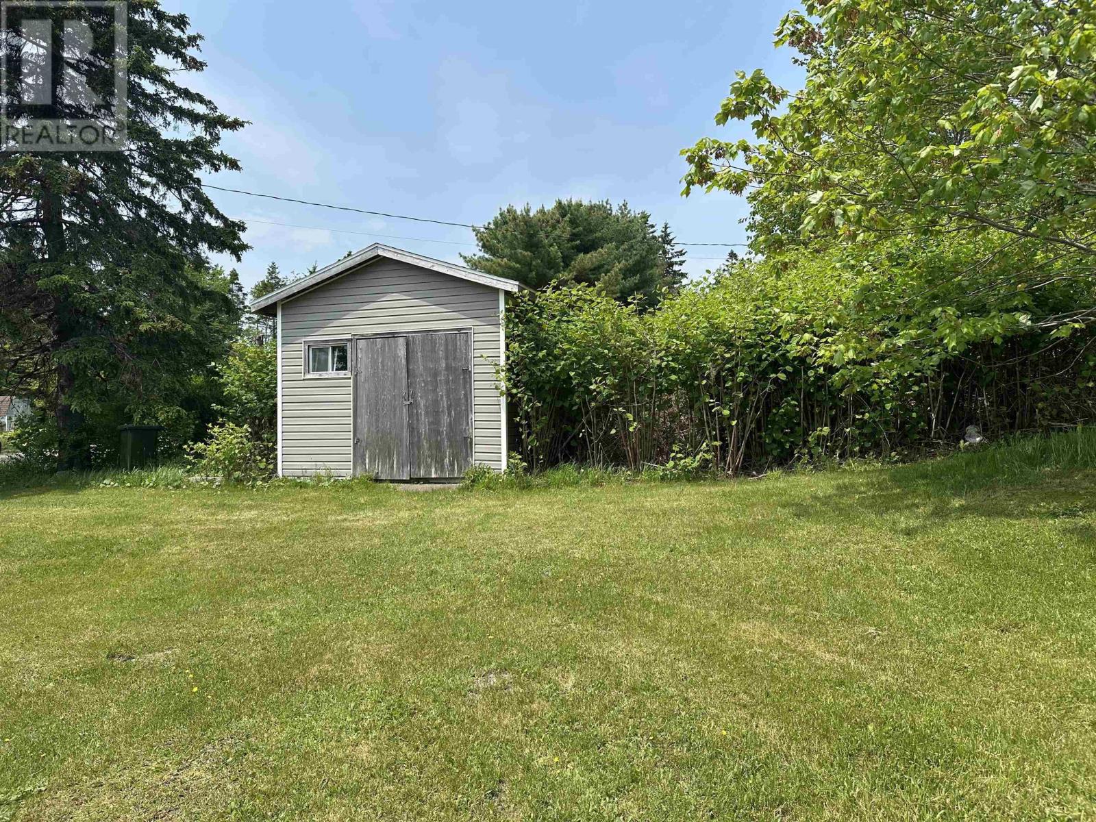Property at 6 Lake Road image 5
