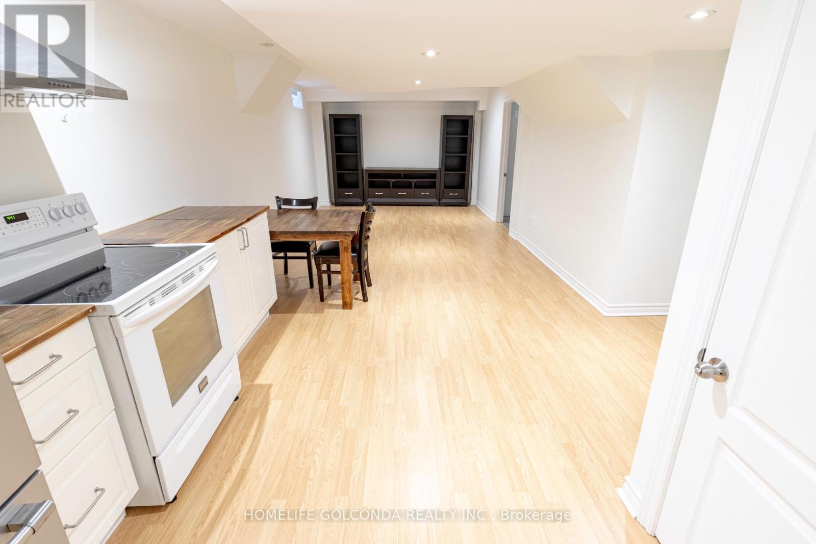 34 Linda Margaret Concession, Richmond Hill, Ontario  L4S 2B6 - Photo 4 - N12218053