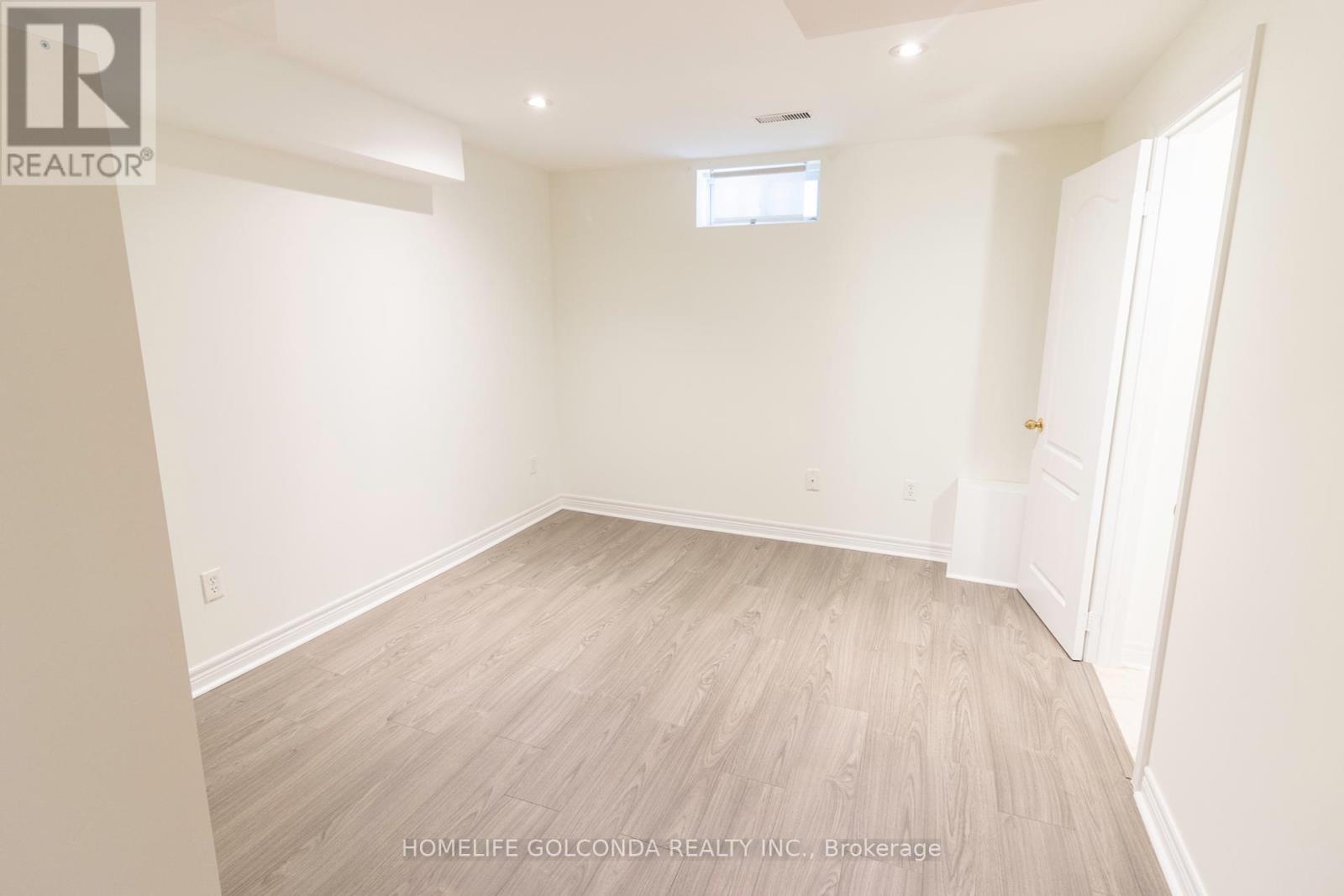 34 Linda Margaret Concession, Richmond Hill, Ontario  L4S 2B6 - Photo 8 - N12218053