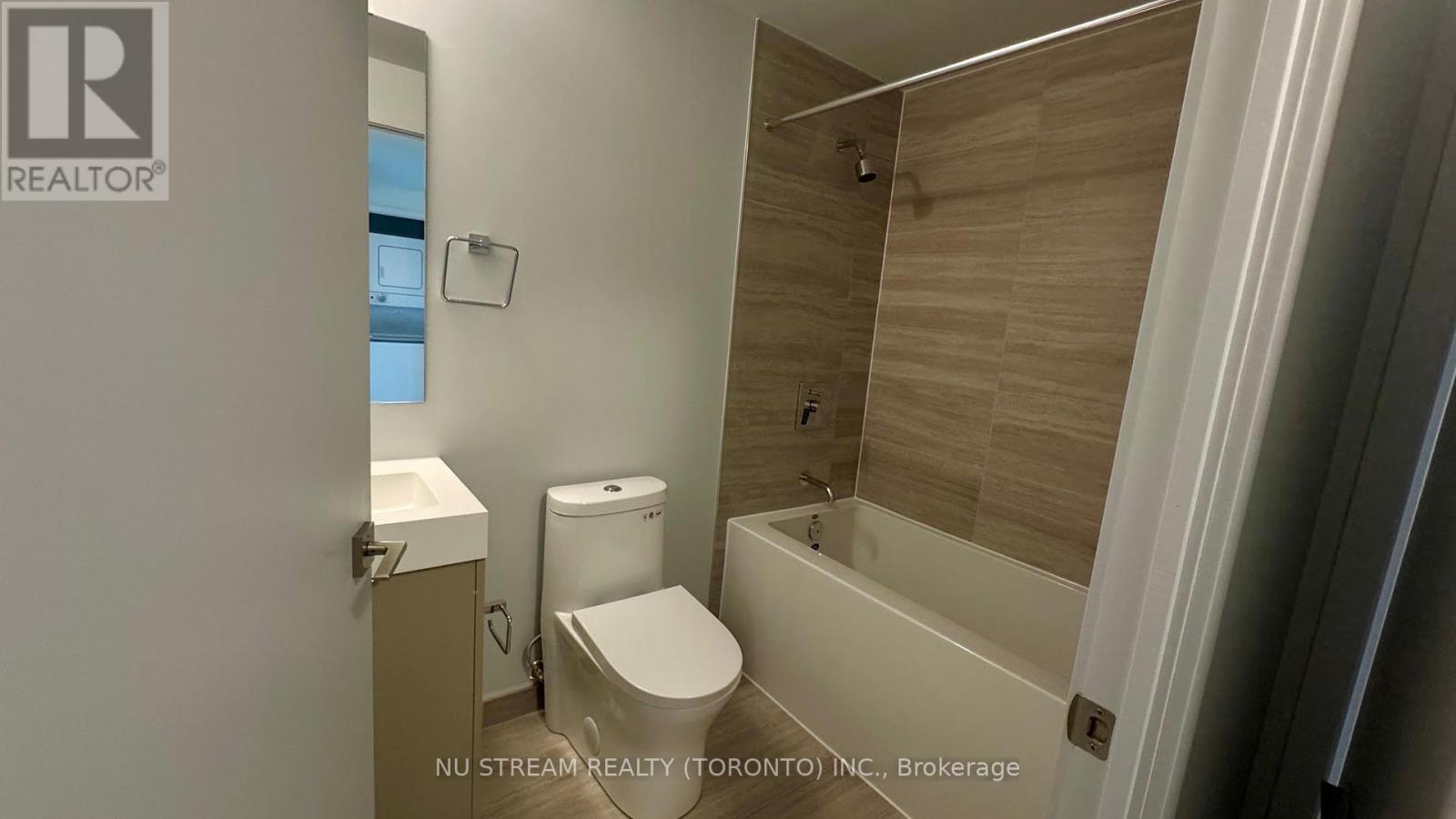 904 - 2920 Highway 7 Highway, Vaughan, Ontario  L4K 0K6 - Photo 6 - N12218057