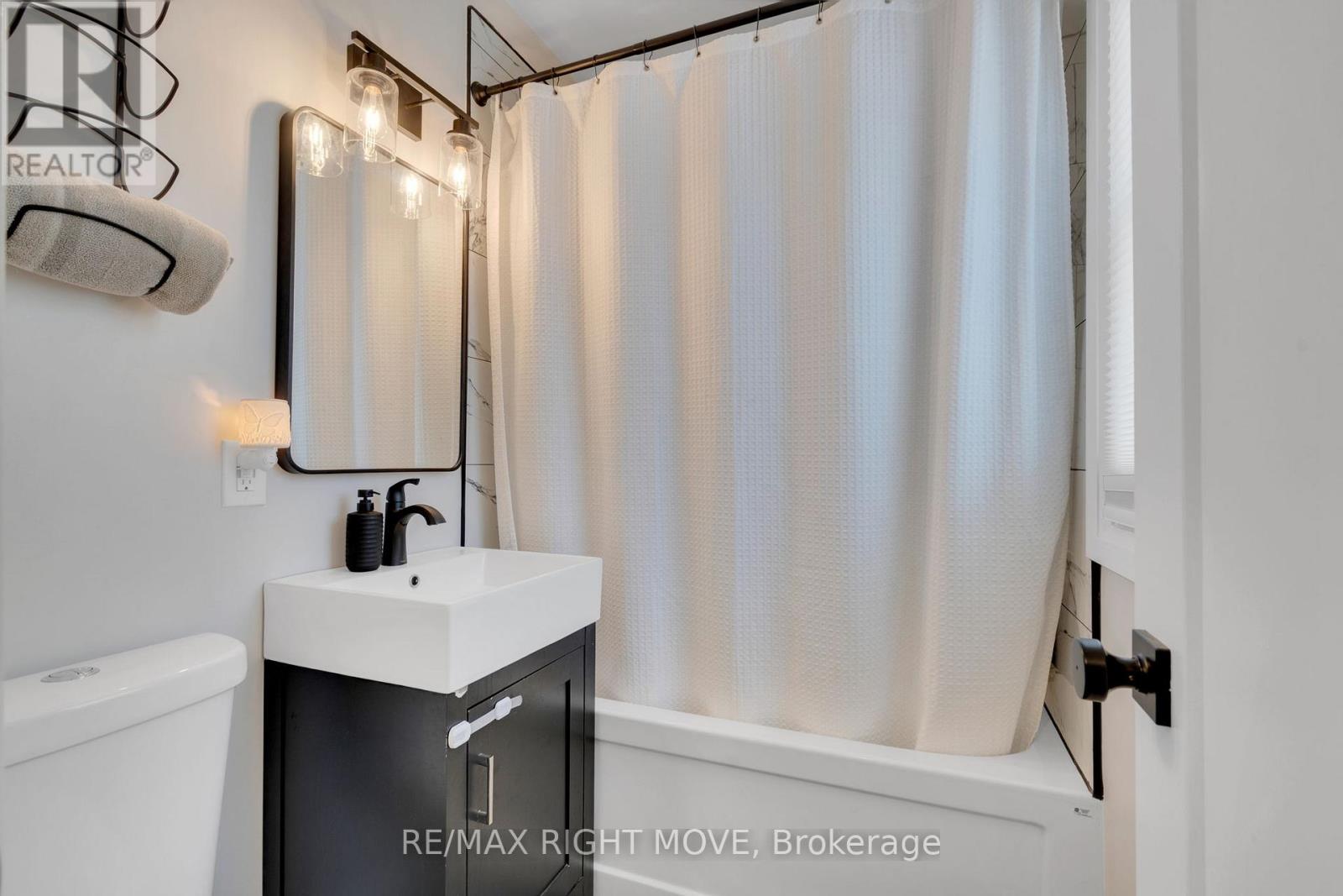 13 Newton Street, Barrie, Ontario  L4M 3N2 - Photo 20 - S12218064