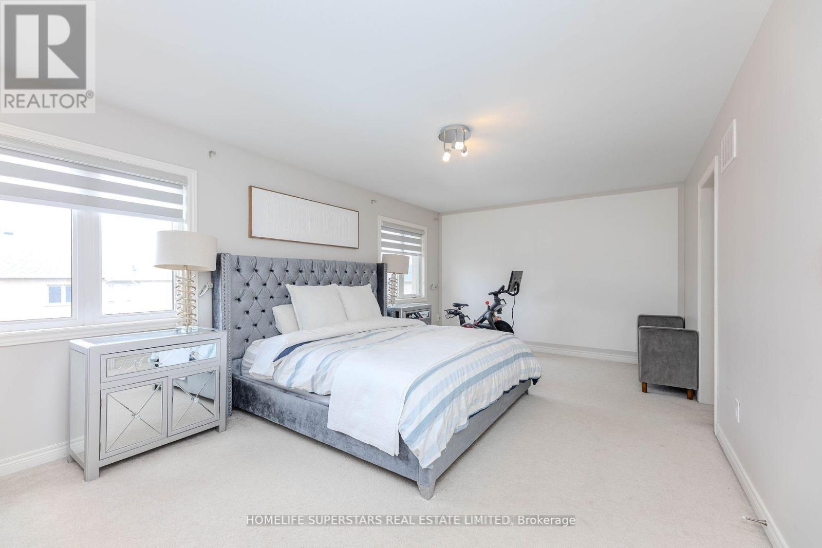 50 Romanelli Crescent, Bradford West Gwillimbury, Ontario  L3Z 0X7 - Photo 37 - N12216864