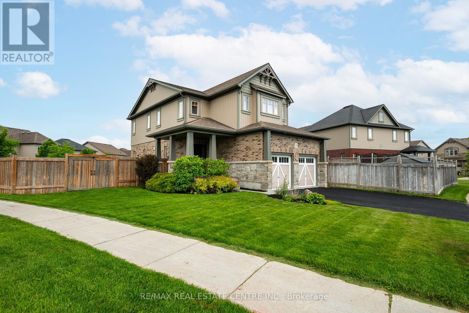 1 Wardlaw Avenue, Orangeville, Ontario  L9W 6K1 - Photo 2 - W12218078