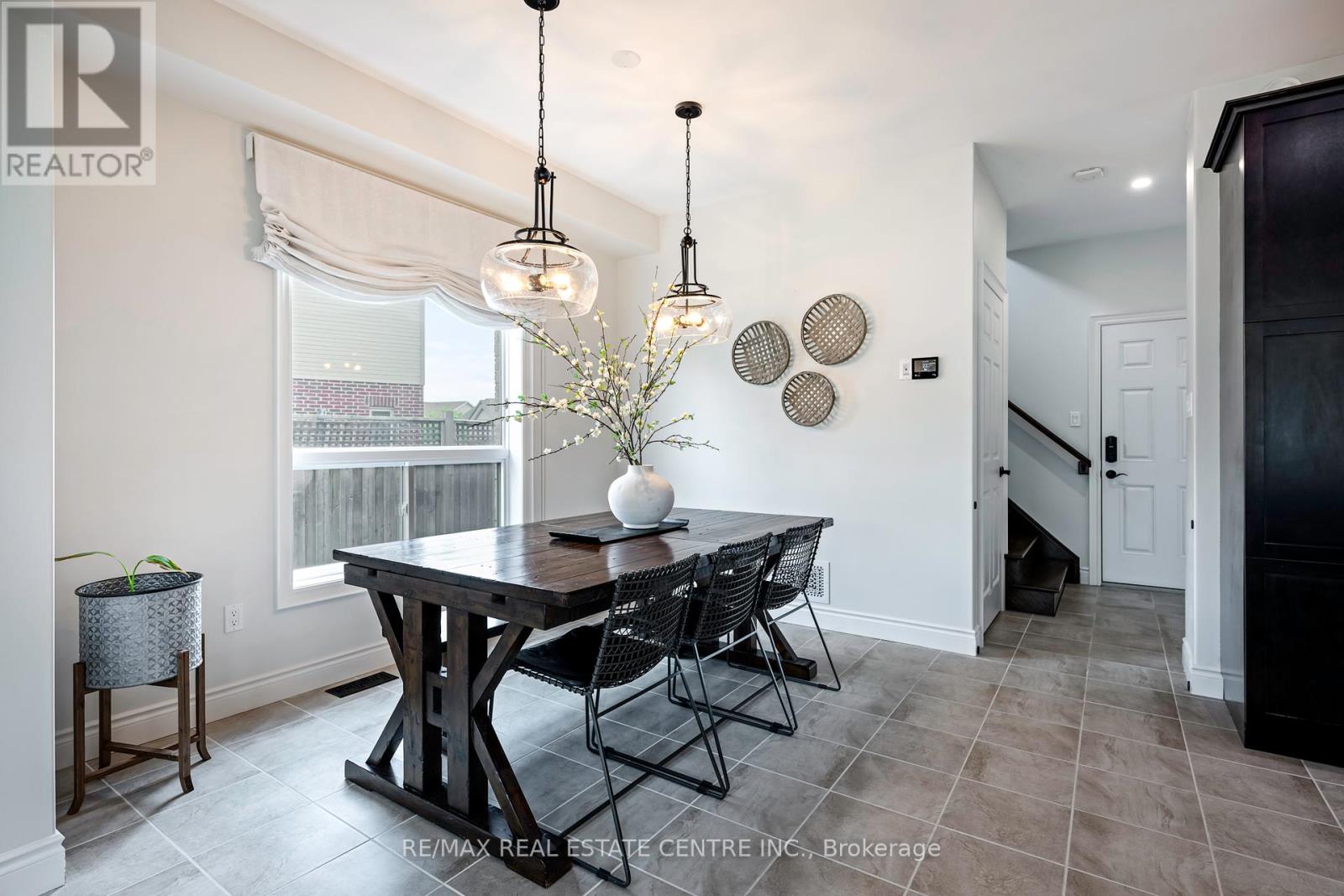 1 Wardlaw Avenue, Orangeville, Ontario  L9W 6K1 - Photo 7 - W12218078