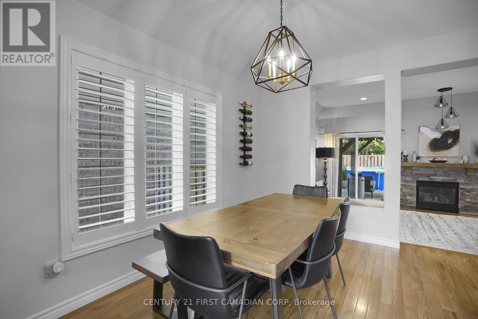 Photo 5 of 48 for 1018 Fogerty Street