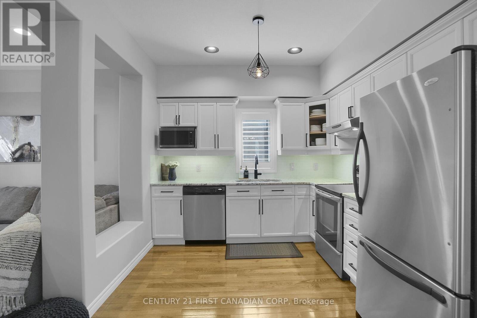 Photo 9 of 48 for 1018 Fogerty Street