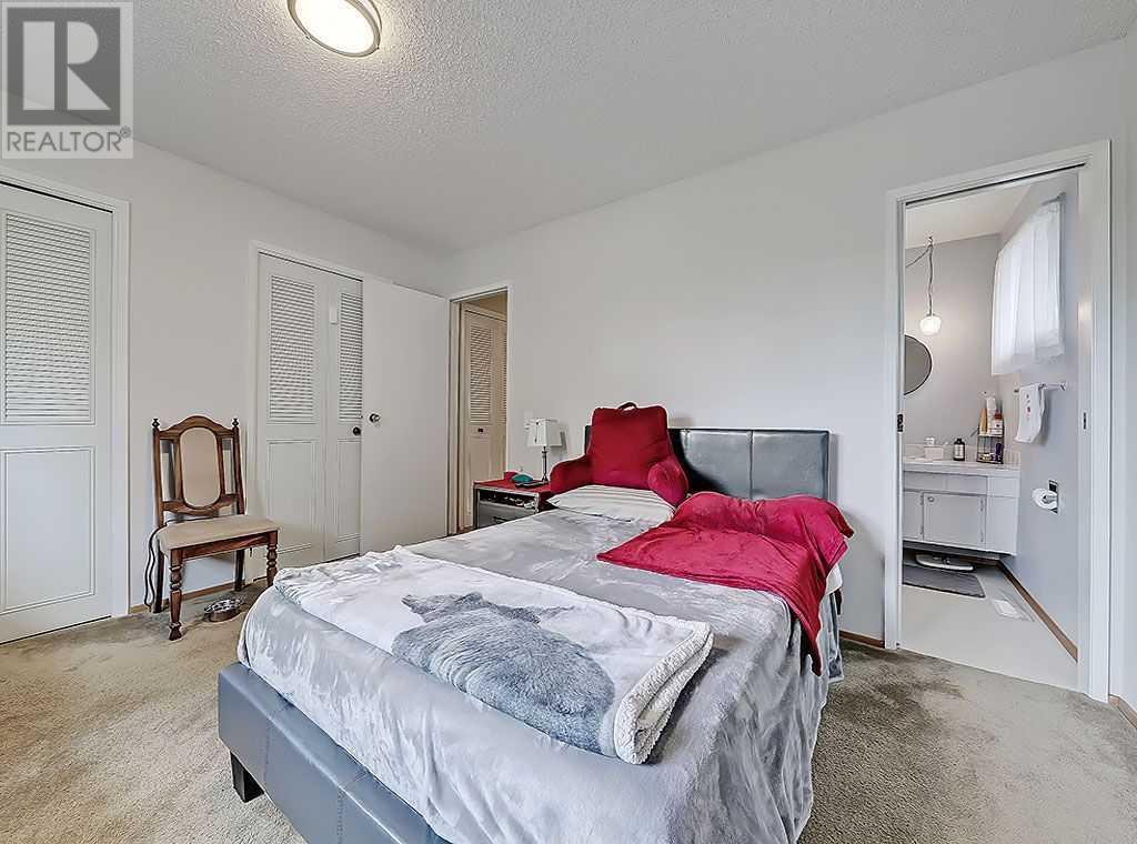 11208 Braxton Road Sw, Calgary, Alberta  T2W 2Y4 - Photo 11 - A2222780