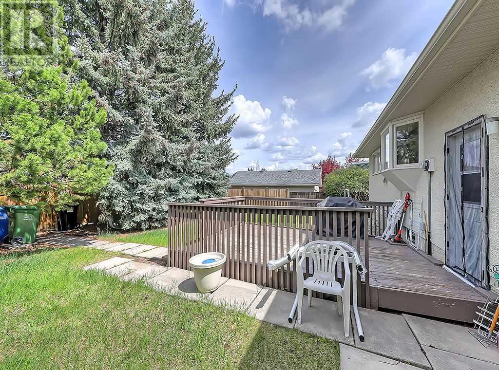 11208 Braxton Road Sw, Calgary, Alberta  T2W 2Y4 - Photo 16 - A2222780