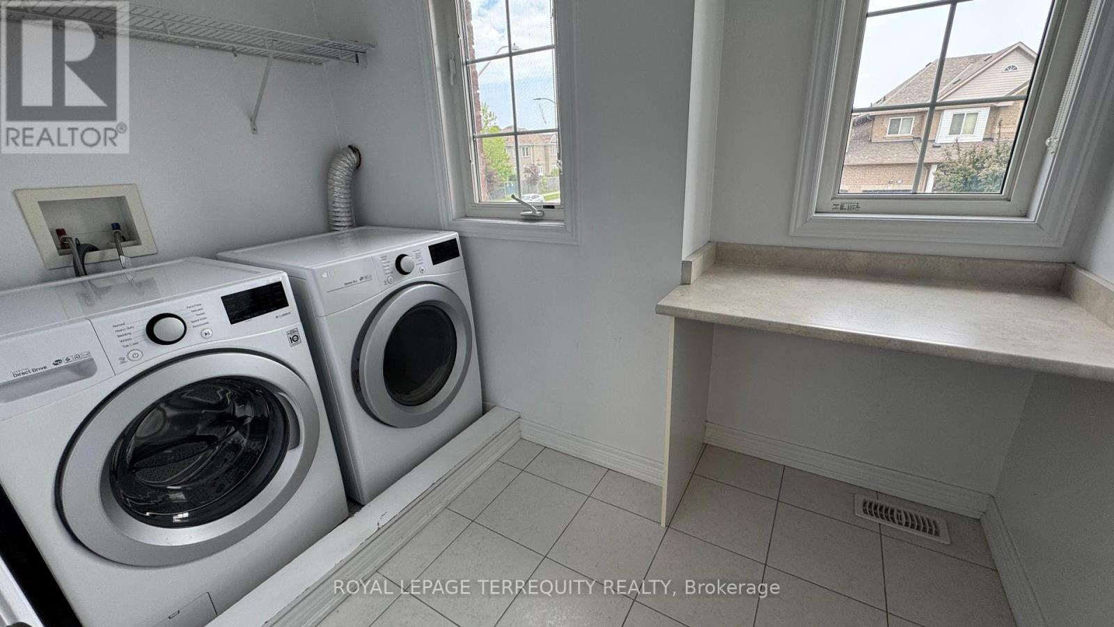 3032 Turbine Crescent, Mississauga, Ontario  L5M 0L6 - Photo 14 - W12217677