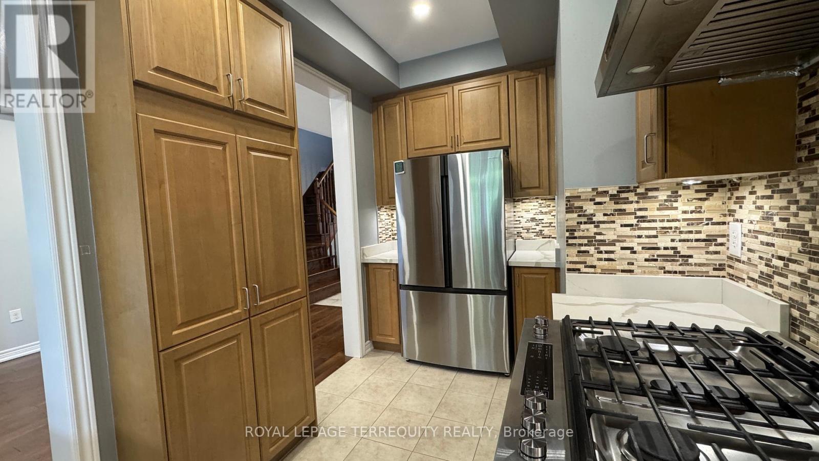 3032 Turbine Crescent, Mississauga, Ontario  L5M 0L6 - Photo 9 - W12217677