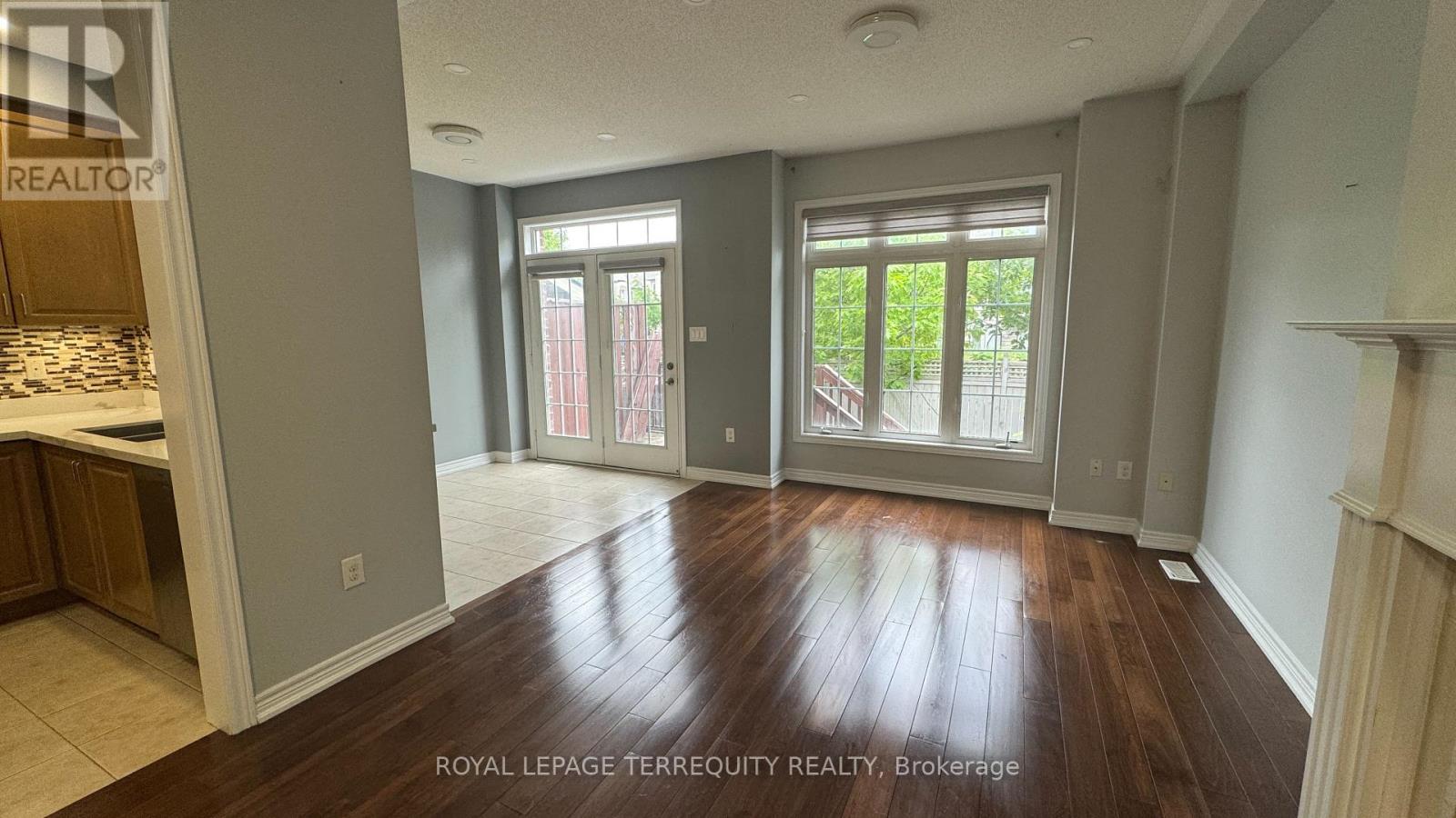 3032 Turbine Crescent, Mississauga, Ontario  L5M 0L6 - Photo 4 - W12217677
